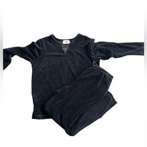 Quacker Factory crewneck sweater and matching wide leg joggers set